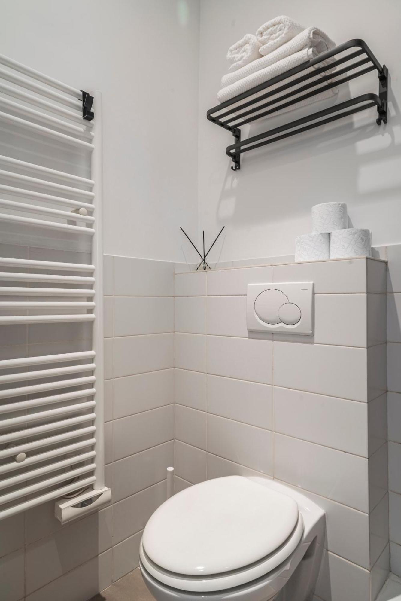 Apart Merryland Paris Chatelet Exterior photo